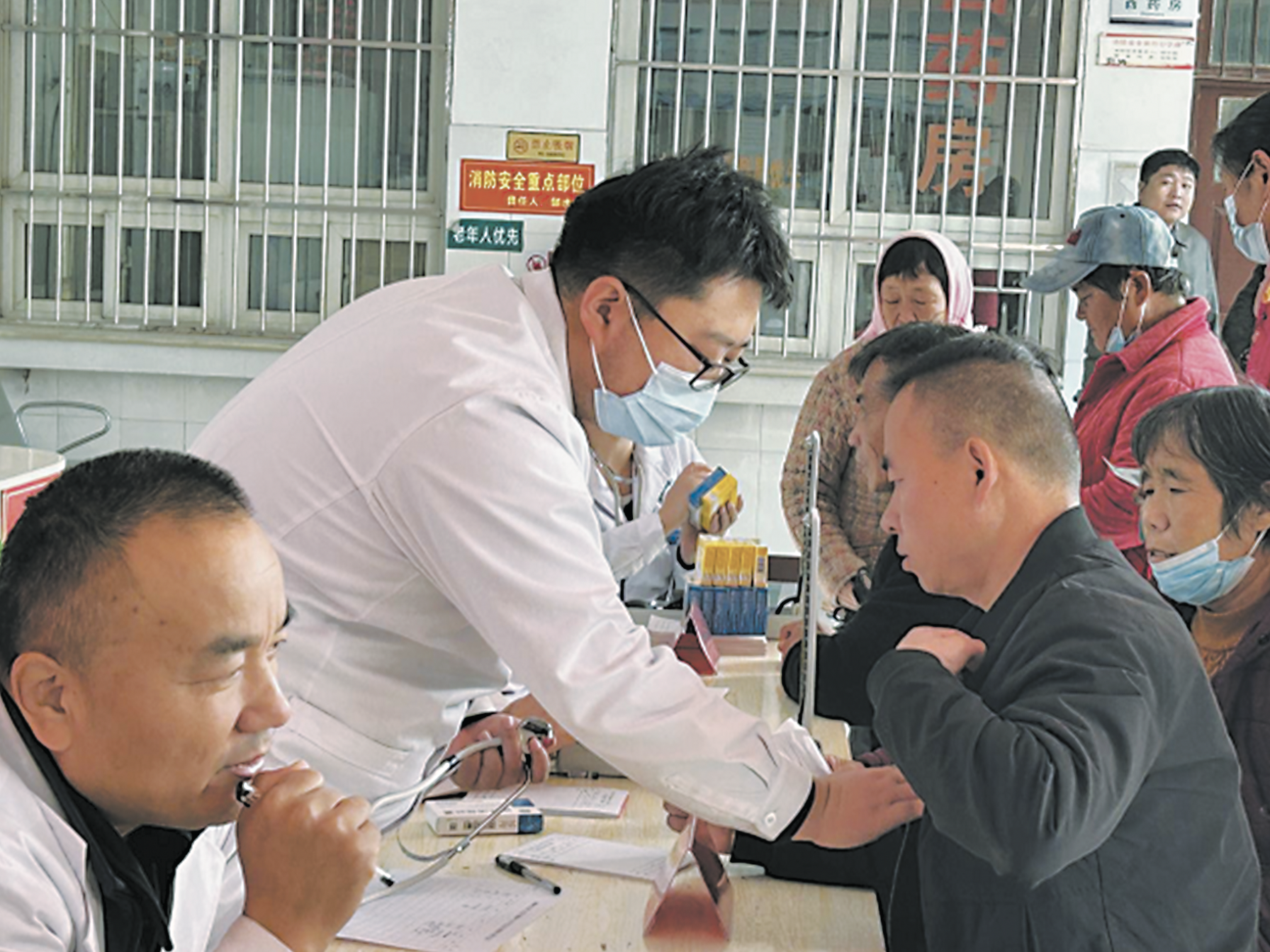 愛(ài)心義診送健康 貼心服務(wù)暖人心